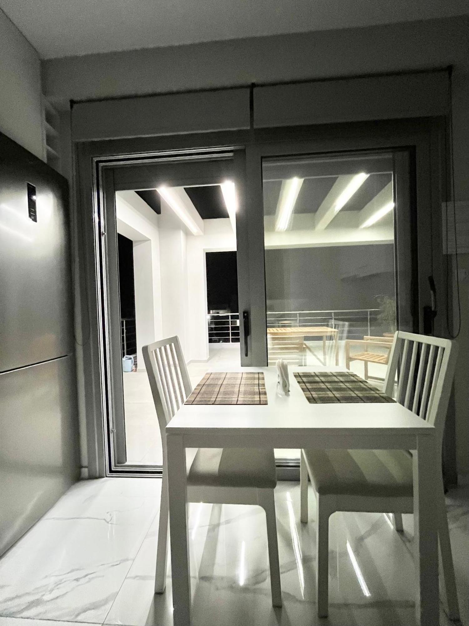 Blueline Apartment 2 Loutráki Zewnętrze zdjęcie