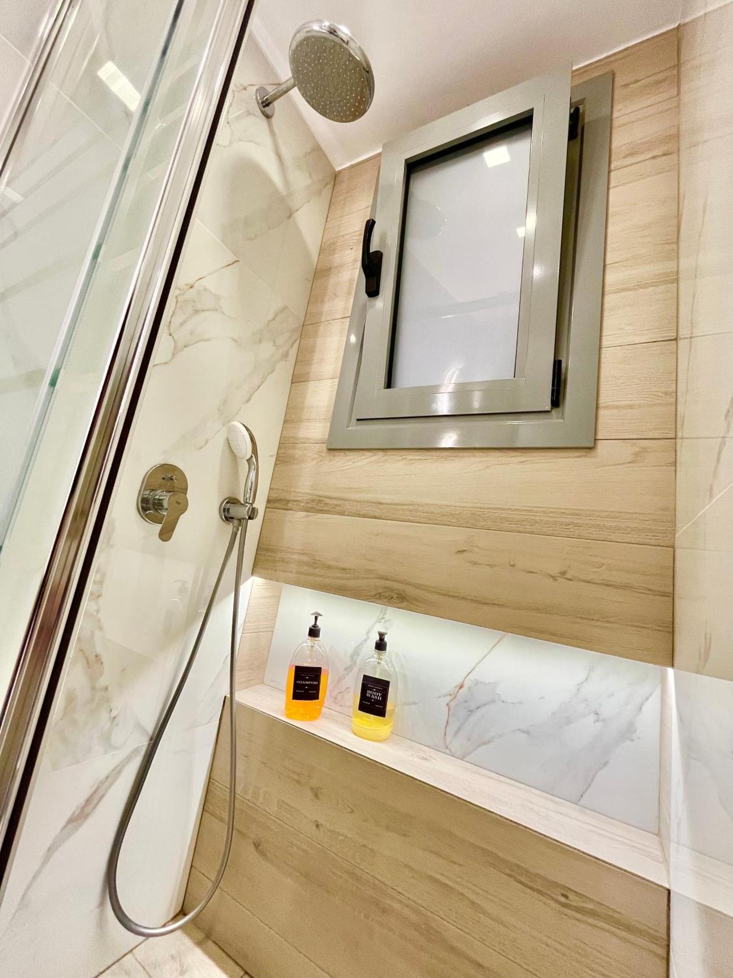 Blueline Apartment 2 Loutráki Zewnętrze zdjęcie