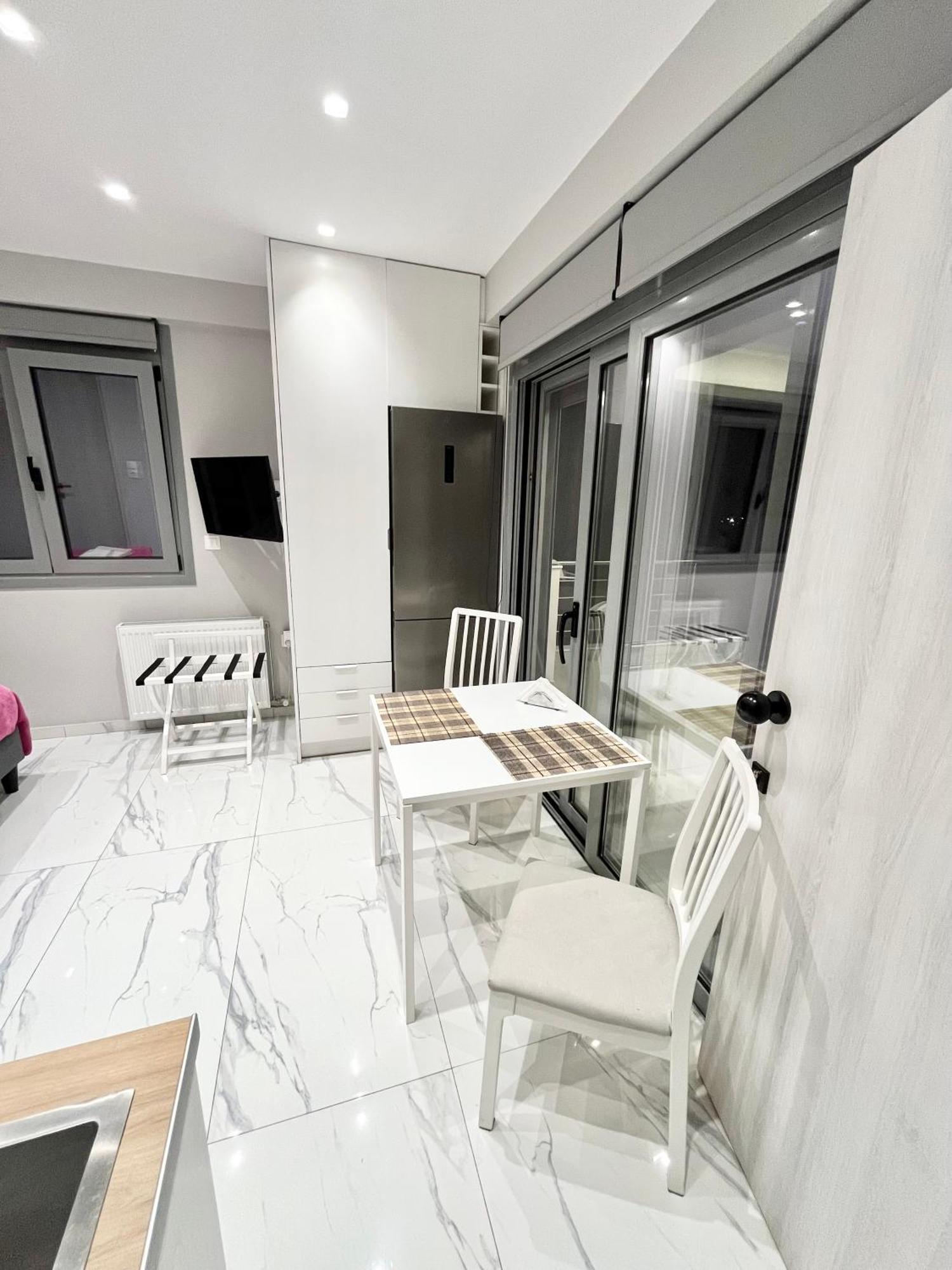 Blueline Apartment 2 Loutráki Zewnętrze zdjęcie